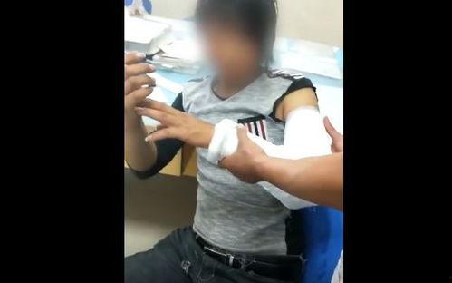 模仿女人吃瓜视频大全,揭秘女人吃瓜视频大全，笑料百出，趣味横生！