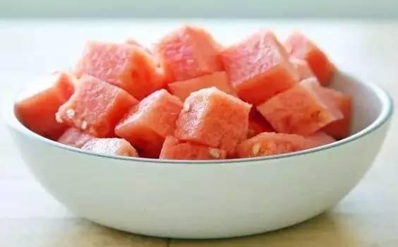 抓手瓜怎么吃才好吃视频,揭秘抓手瓜美味吃法