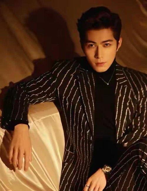 陈学冬吃红瓜视频,趣味视频引网友热议