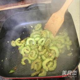 怎么用凉瓜泡醋吃呢视频,简单美味，清热解毒